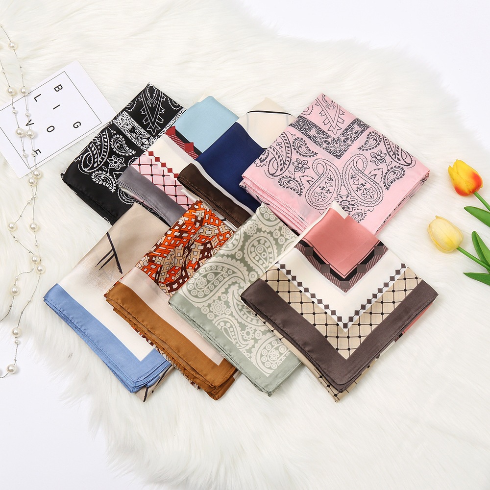Nueva impresión de anacaju de moda pequeña bufandas de seda primavera y otoño versátil coreana bufandas profesionales de mujer bufandas al por mayor