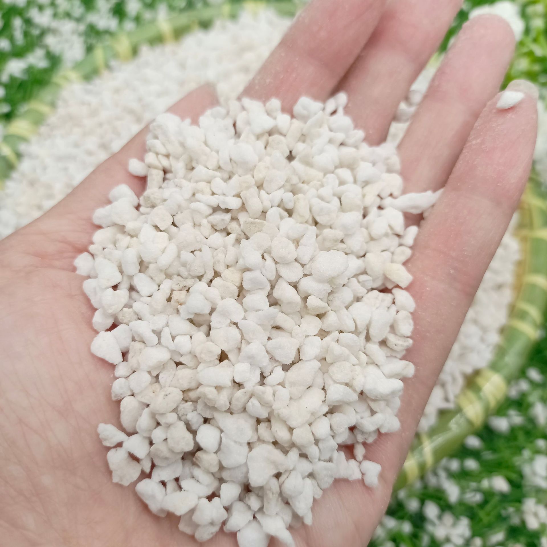 珍珠岩园艺花卉栽培保温隔热建筑材料防火涂料珍珠岩颗粒