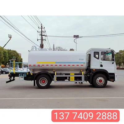 Suvarma maşınları D9 Sprinkler Truck Cummins
