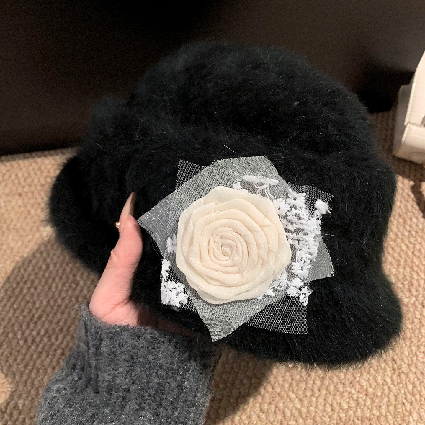 New Camellia Plush For Women Winter French Hepburn Style Elegant Beret Warm Exotic Lady Hat_voghion.com