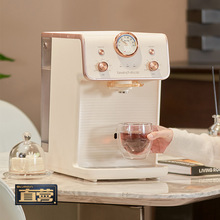 ���ȪG5��ˮ����������ֱ�ˮ�C���漴��ʽĸ��һ�w�CС���ⰲ�b