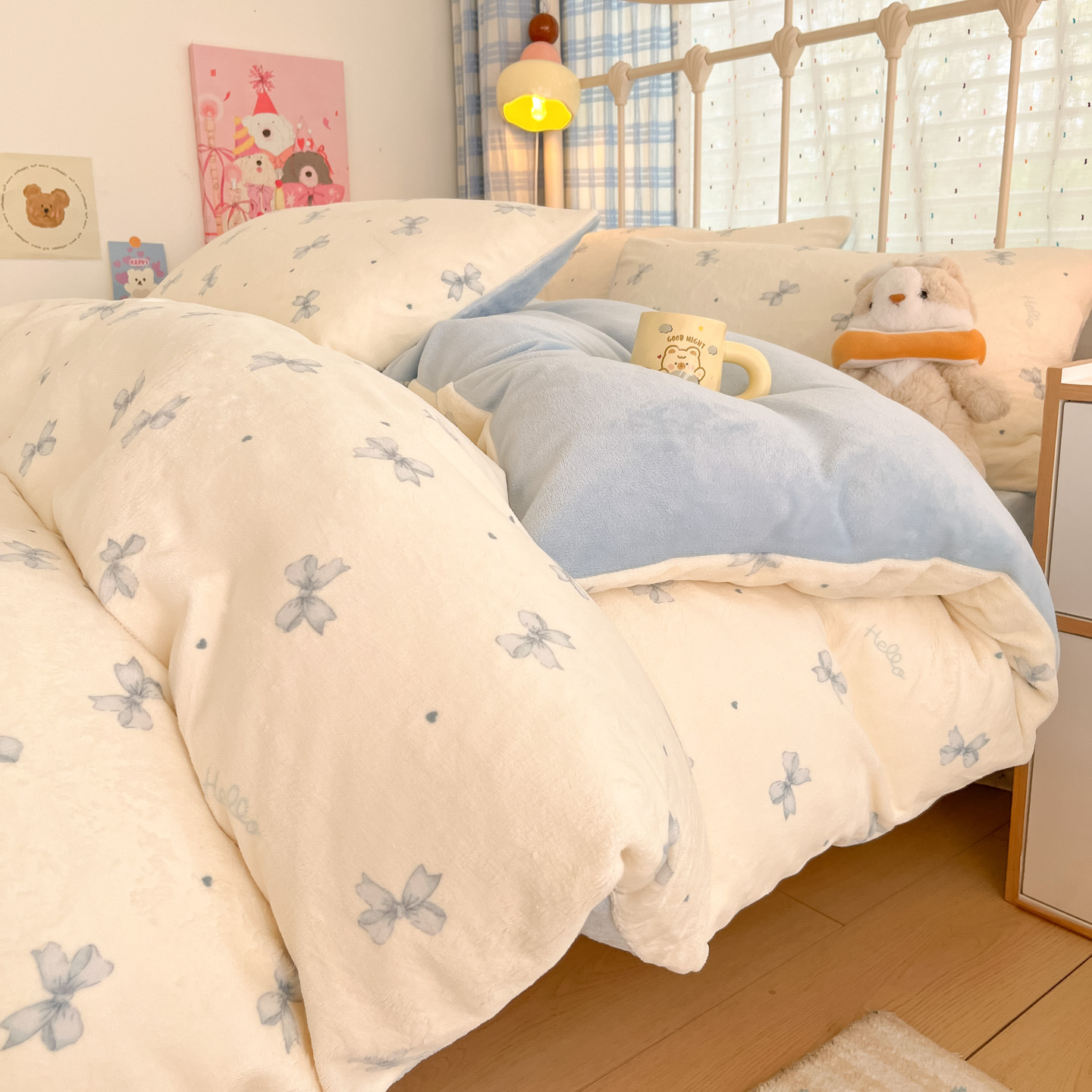 Añadir una pequeña cama de lana de leche fresca de cuatro piezas de lana de coral de brida de invierno para aumentar la sopa de cama cálida cubierta de cama