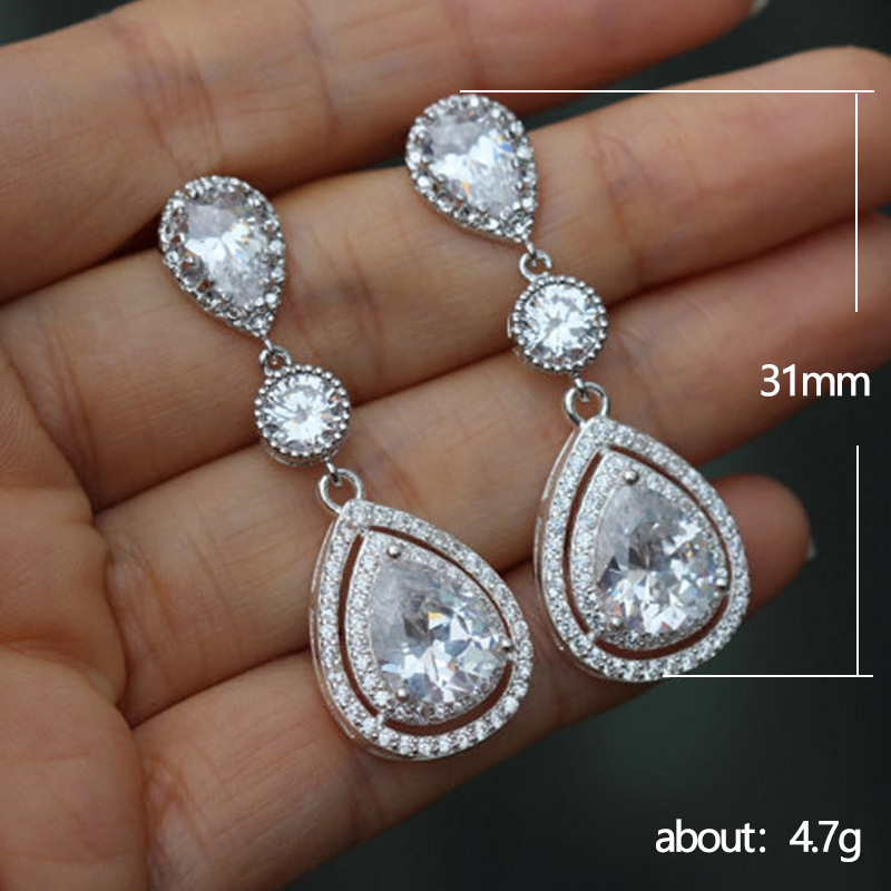 1 Pair Vintage Style Shiny Water Droplets Inlay Copper Zircon Drop Earrings display picture 1