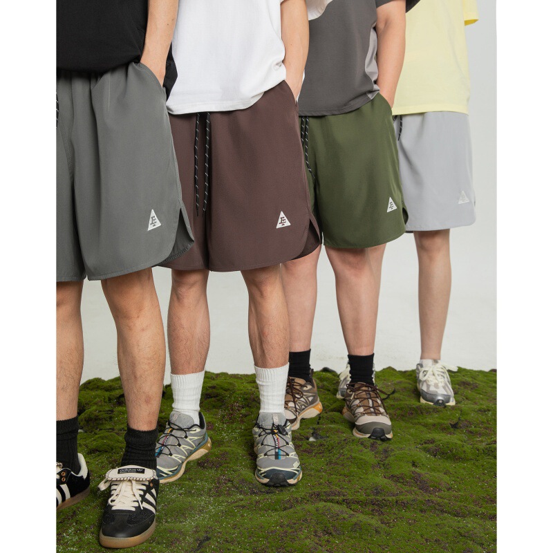 Curved Slit Outdoor Sports Shorts Summer Style Beach Pants Trendy Brand Loose Texture Embroidered Casual Five-Point Pants Q