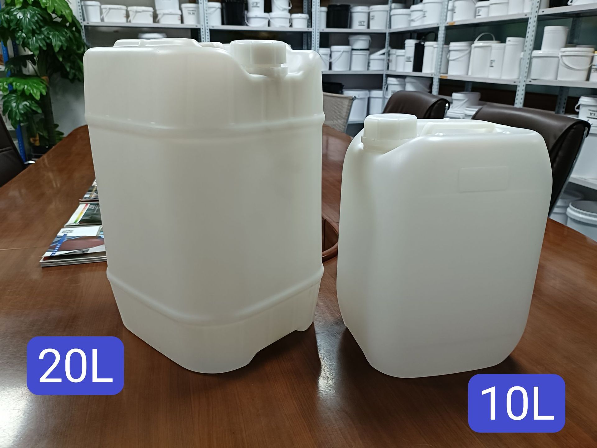20升PE消毒液桶，20L液态有机肥料桶，20升食品级香精堆码吹塑桶
