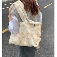 �r�Е�Ⱦëë��������ͨ�����ذ�2025�¿��ﶬ㼑��L�μ��ë�q��