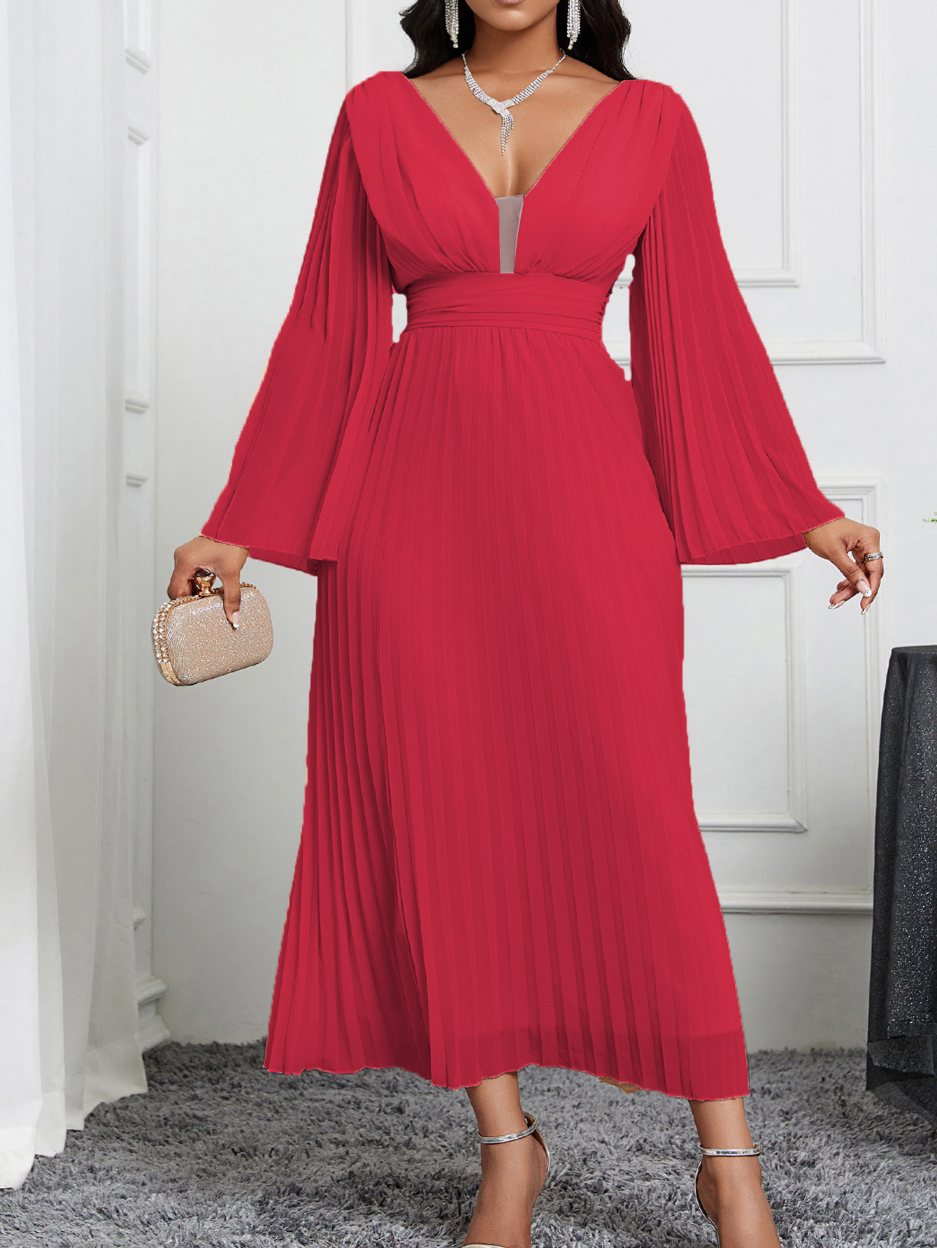 Elegante dames jurk met v-hals voor een stijlvolle look_voghion.com