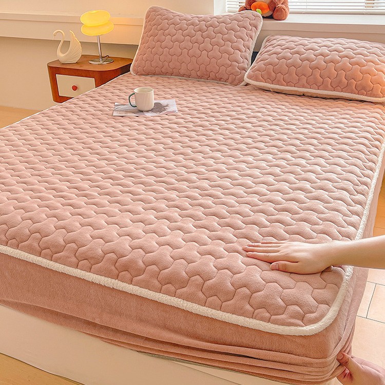 Cama de camisa de leche gruesa clase A cubierta de una sola pieza de cubierta de cama de invierno intercalada de algodón cubierta de colchón cubierta de protección de colchón 2025 nuevo