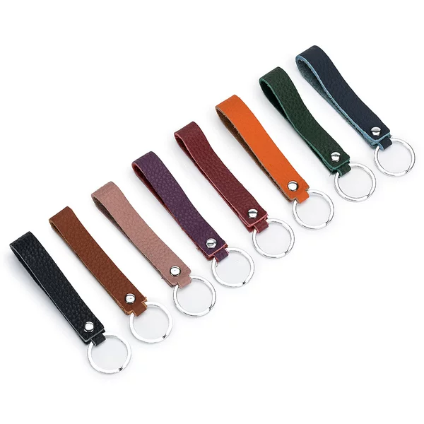 Vintage cowhide keychain men and women with leather belt key pendant wholesale car keychain