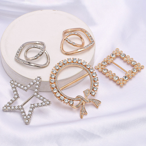Metal corner knot pearl-studded diamond corner buttons T-shirt waist clip ring scarf silk tie clip alloy day-word button