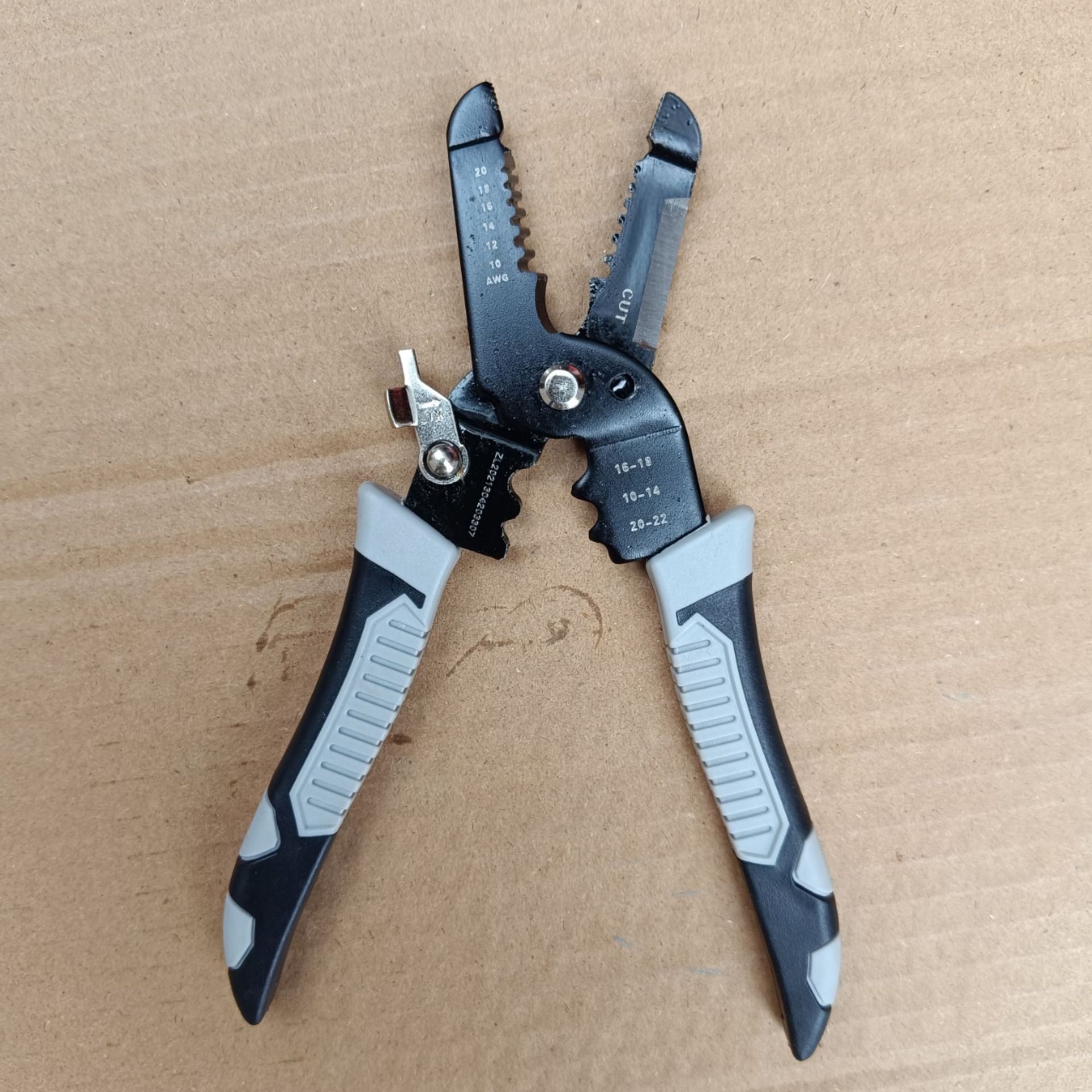 工业级7寸剥线钳电工专用剪线钳多功能电工剥线钳工具批发代发