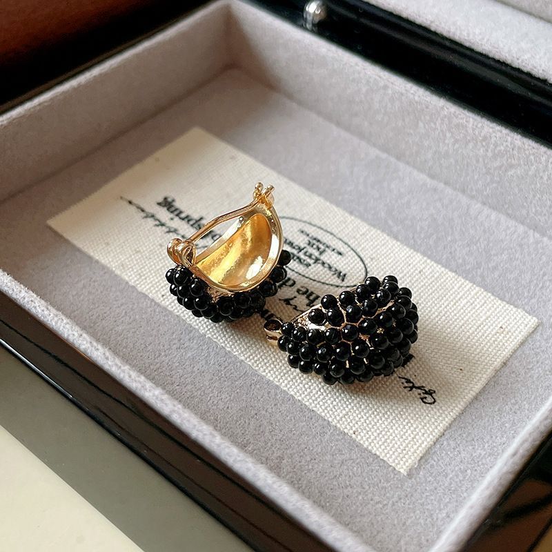 銀の針の黒色の水晶の項の幾何学のピアスの小さい大衆の百合のイヤリングのファッションの気質の軽くて豪華な高級感の耳飾りの卸売り