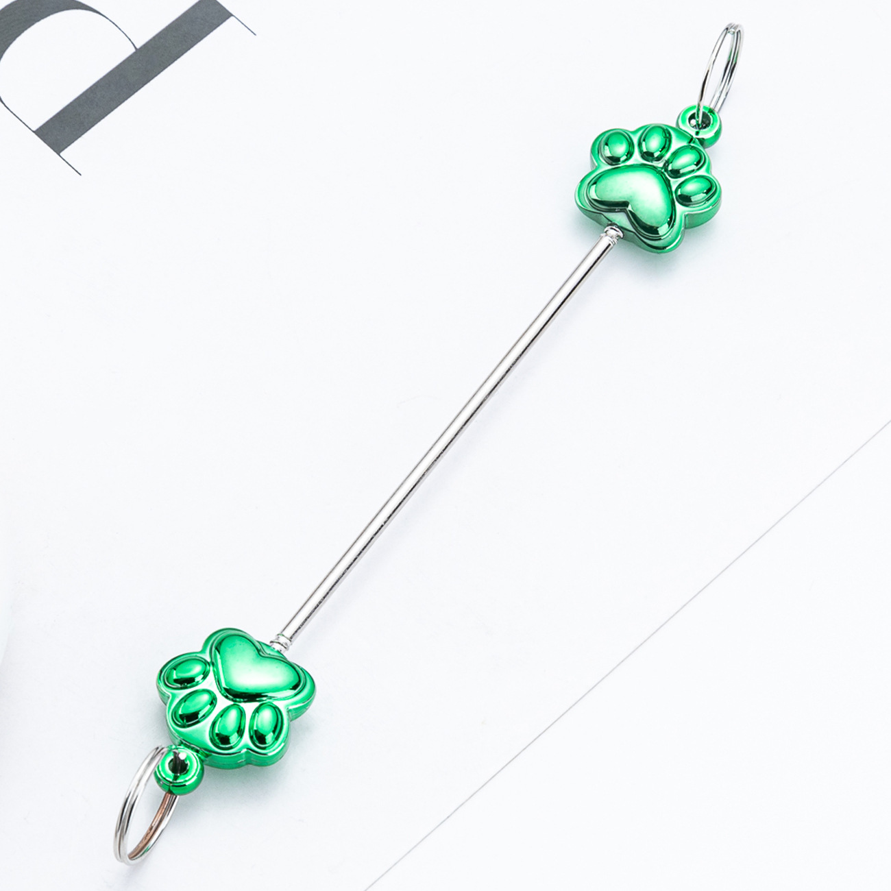 Nuevo DIY cuentas de garra de gato colgante de cuentas de mano creativo accesorios de llavero cuentas de metal cuentas de poste