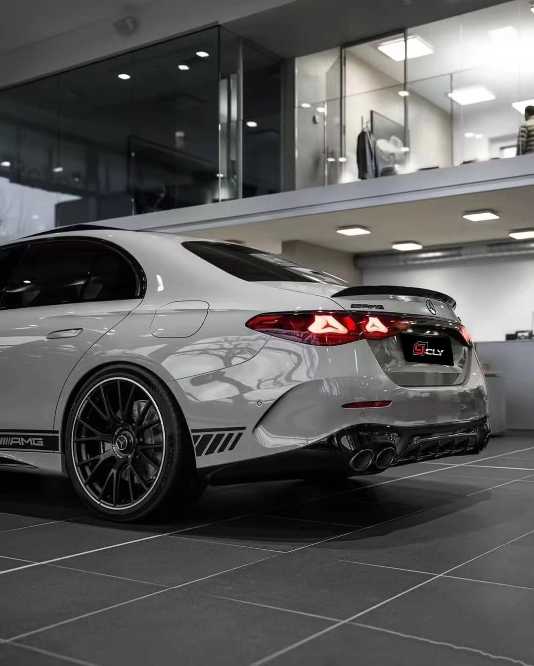 Suitable for 24-25 Mercedes-Benz E-Class Sports Edition E260L E300L W214 Modified E53 Rear Lip Four Tail Pipes