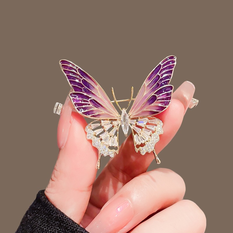 New Fashionable Enamel Butterfly Brooch with Unique Design, Insect Brooch Accessory, Personalized High-End Clothing Pin