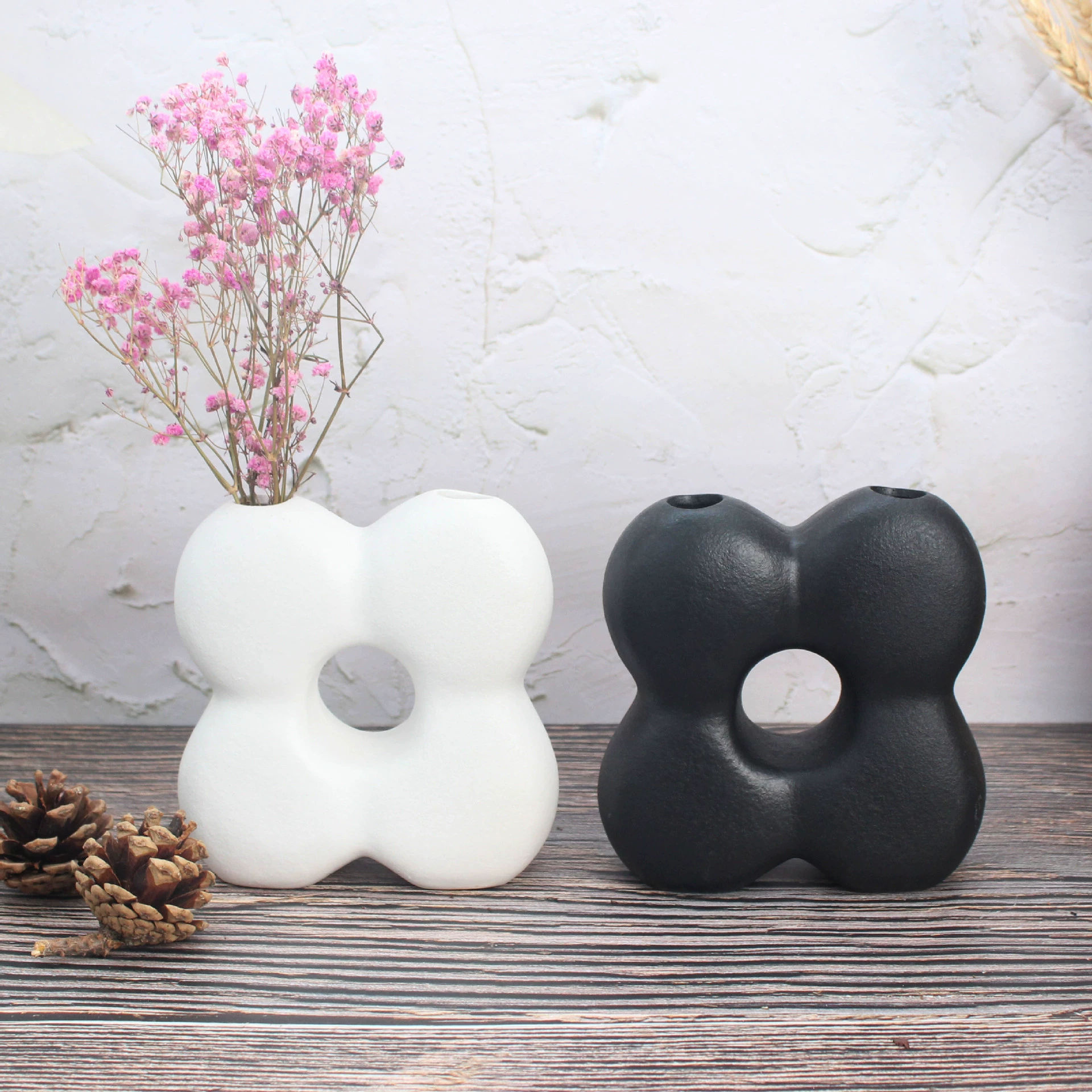 Керамическая форма черно-белая ваза для костюма дома, гостиной, украшения из сушеных цветов, 2024 Внешняя торговля, горячий стиль