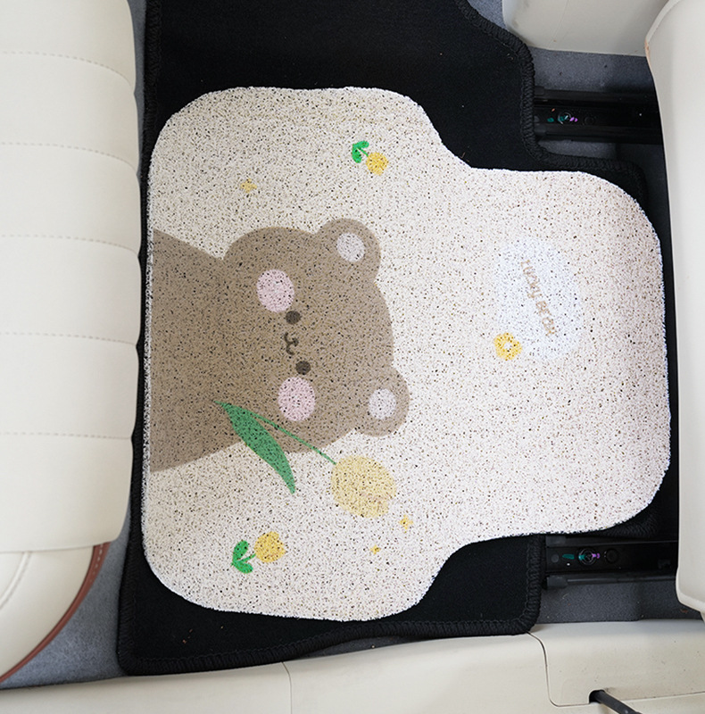Car Mat Cute Cartoon Tulip Bear Silk Circle Printed Single Main and Co-Pilot Universal Silk Circle Foot Mat