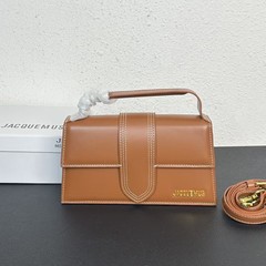 フレンチジャックムスニッチデザインワンショルダークロスボディポータブルフリップトップハイエンドテクスチャードスモールバッグバゲットバッグ女性用