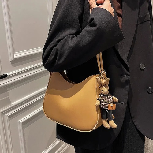 High-end Bucket Bag Women's Niche Underarm Bag  New Trendy Fashion Retro Shoulder Bag Versatile Crossbody Bag