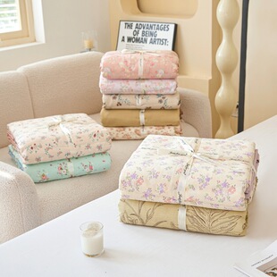 Four-piece bed sheet quilt cover wholesale herringbone pattern small fresh four-piece bedding skin-friendly comfortable four-piece set