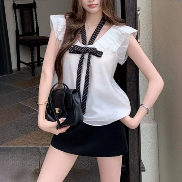 D Ball Shop "Rich Girl" Age-Reducing Academy Style Bowknot Halter Top Women's Ruffled Vest Hot Girl Style D Ball Shop "Rich Girl" Age-Reducing Academy Style Bowknot Halter Top Women's Ruffled Vest Hot Girl Style
