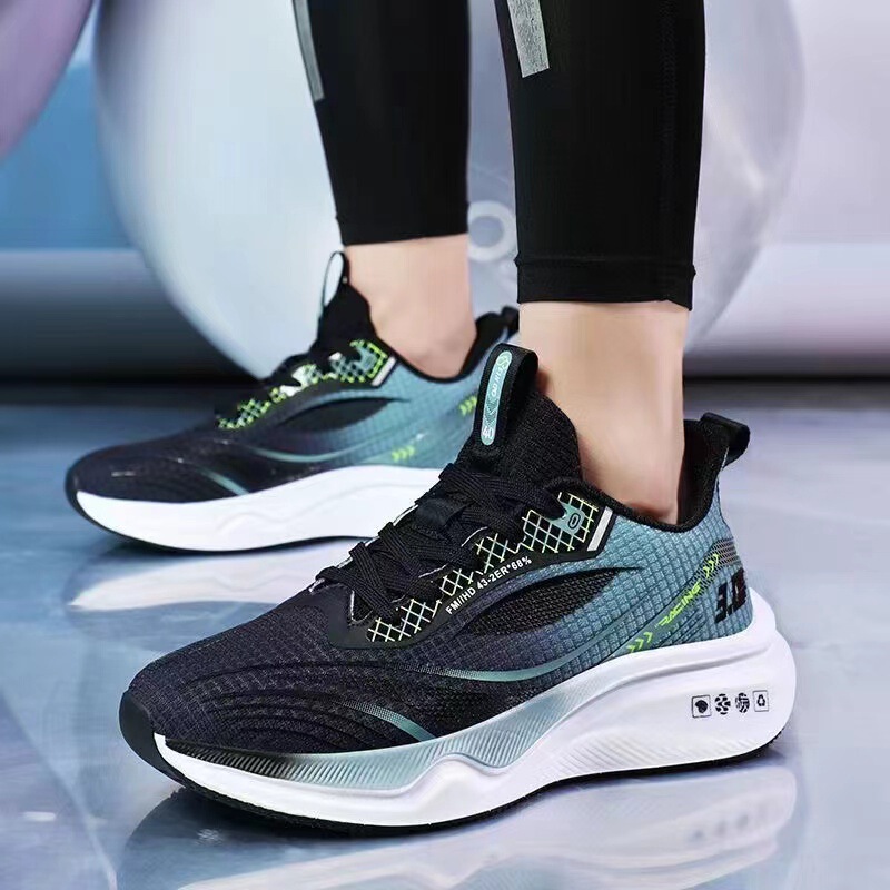Ultra-thin Running Shoes Summer New Breathable sneaker Men's Shoes Shock Absorption Soft Sole Lightweight Mesh Shoes for Students