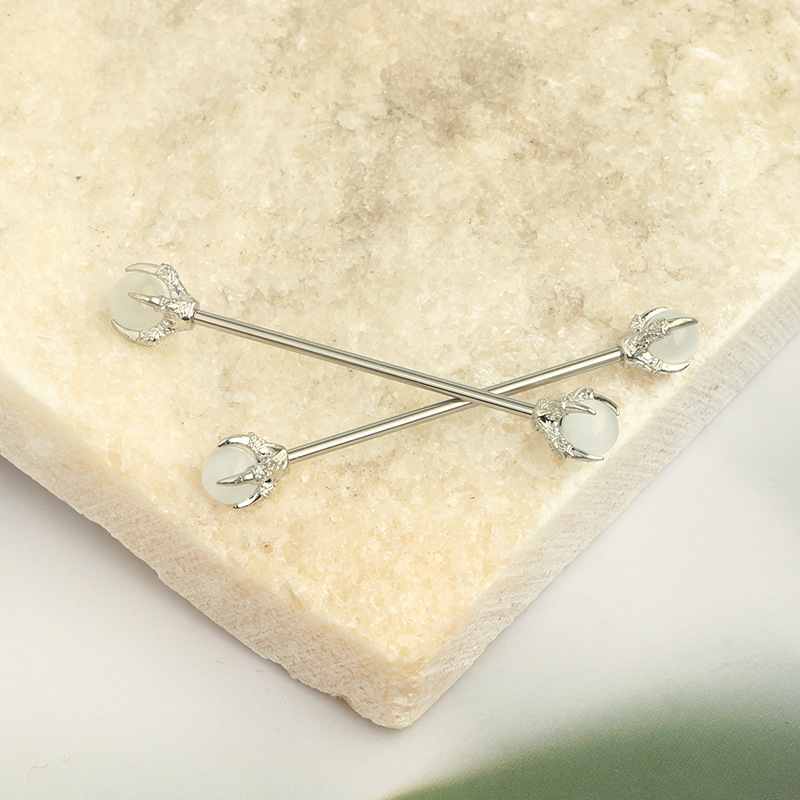 Pointed titanium steel lip stud product view