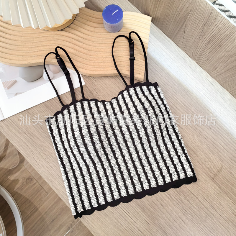 스트라이프 블랙