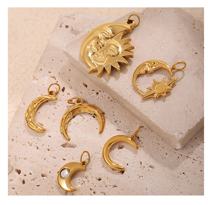 Polished Finish 1 Piece 304 Stainless Steel PVD Coated Real Gold Plated Sun Star Polished Pendant