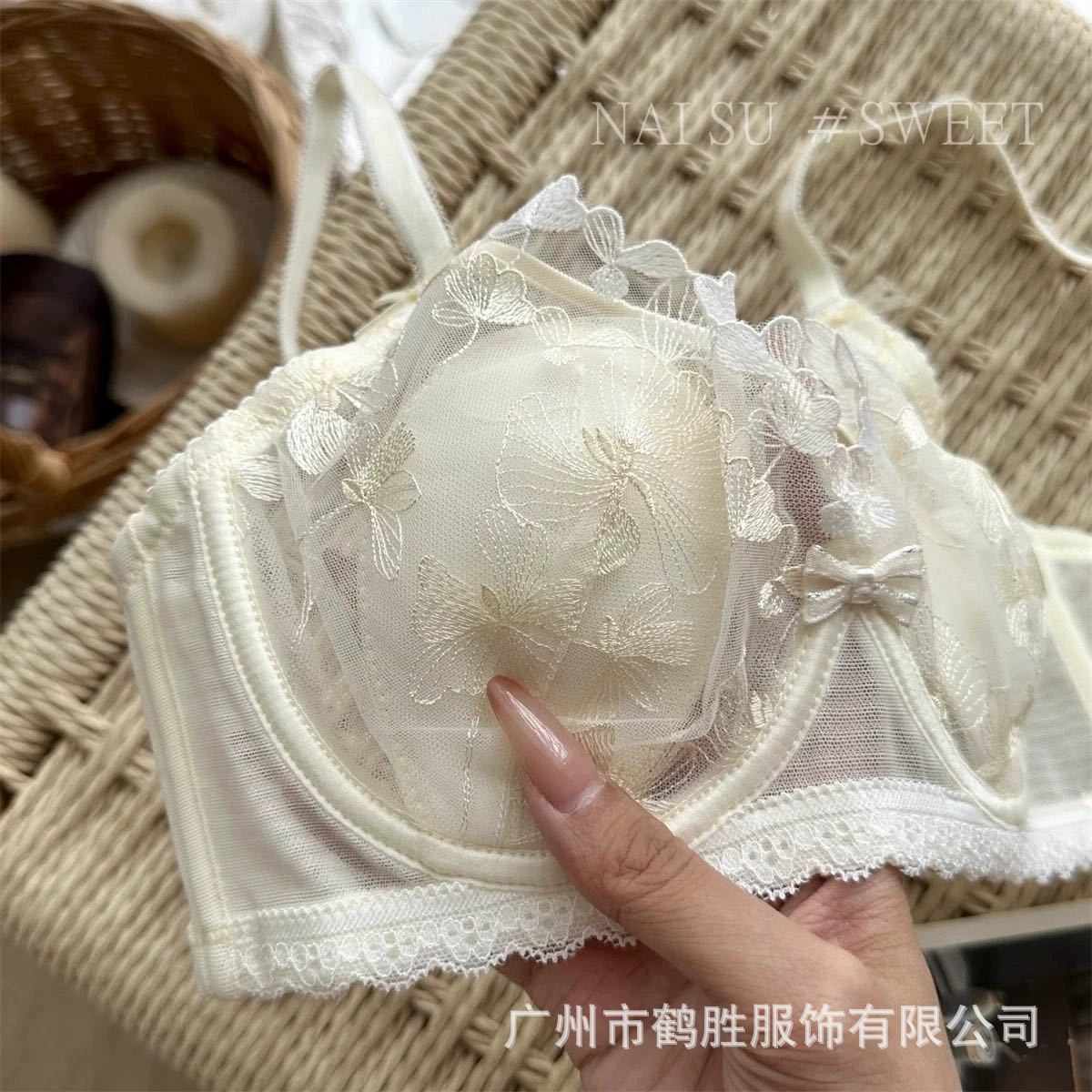 Lencería sexy de orejas de conejo de encaje puro francés, pecho grande ultrafino femenino, sujetador de pecho pequeño