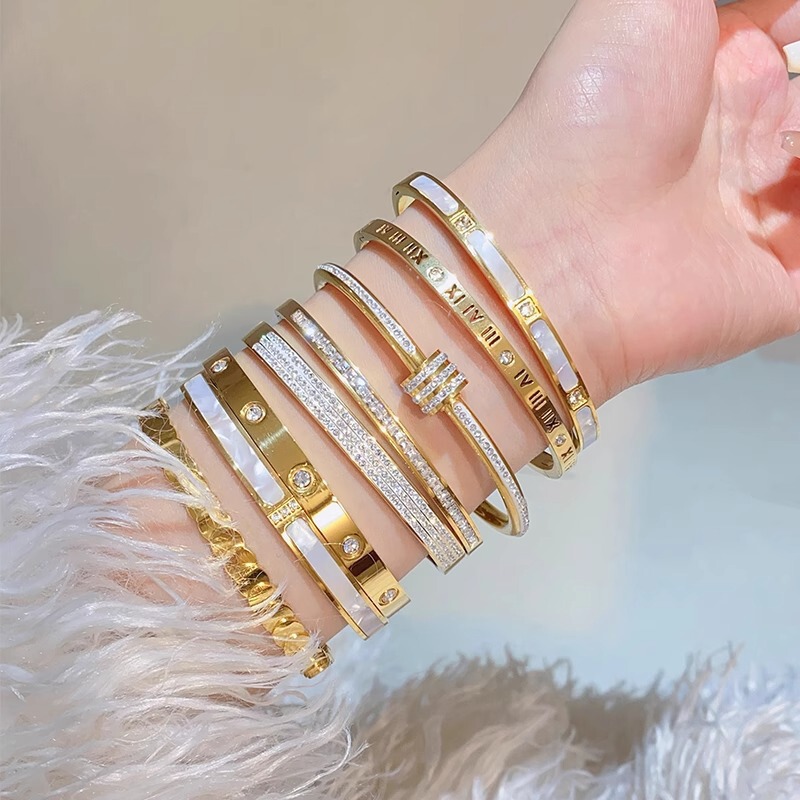 Cross-Border Popular Minimalist Style Niche Design Titanium Steel Non-Fading Bracelet Fashionable Light Luxury Versatile Jewelry