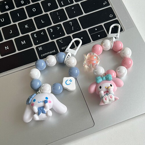 New cream beaded cartoon big-eared dog keychain cute doll short mobile phone chain same mobile phone hanging