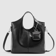 爆款小众软皮手提包女2025新款复古时尚单肩腋下包菜篮子斜挎女包