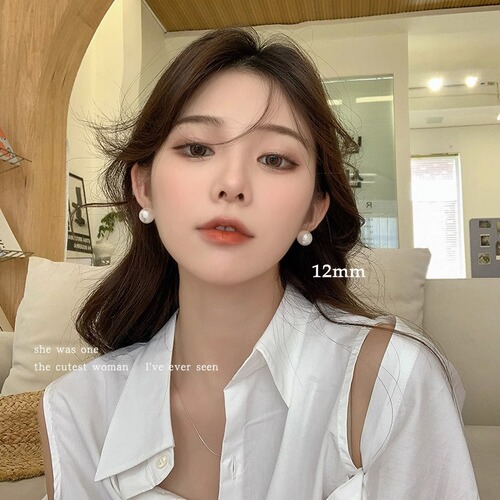 Korean generation ins blogger fever's same style pearl retro earrings French style simple temperament gentle ear clip for women without pierced ears