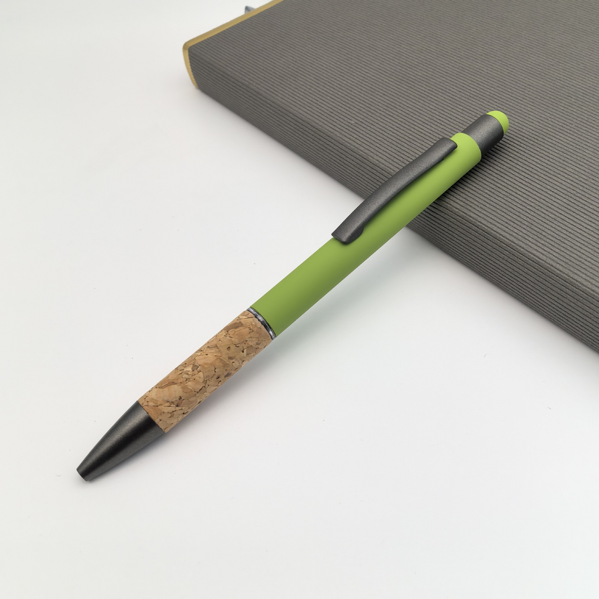 Bolígrafo de metal de color transfronterizo logotipo personalizado bolígrafo de publicidad de metal de corcho empuñado bolígrafo de regalo