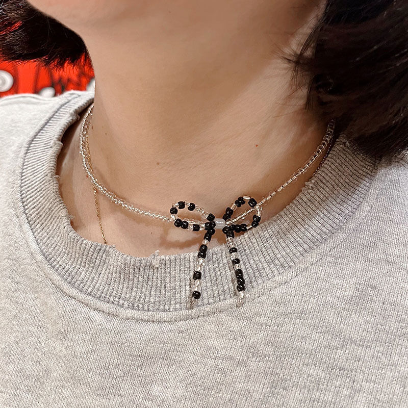 Ig Style Sweet Bow Knot Artificial Crystal Beaded Knitting Women's Necklace display picture 1