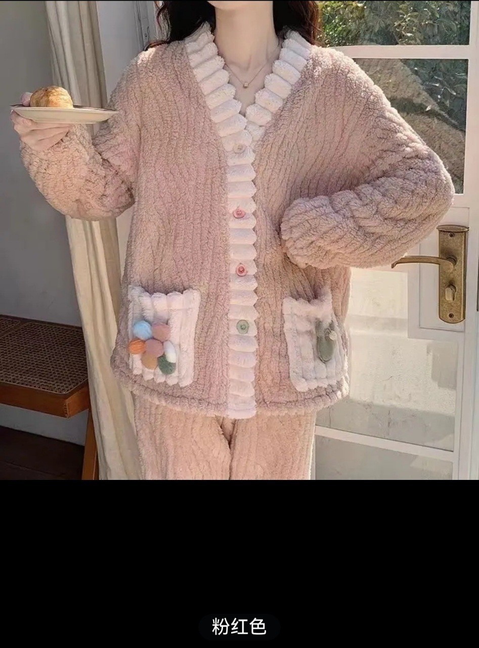 Crescent City Peach Little Fragrant Coral Velvet Pijama Mujer Invierno jacquard Shutton Velvet Espesar Butterfly Warm Set