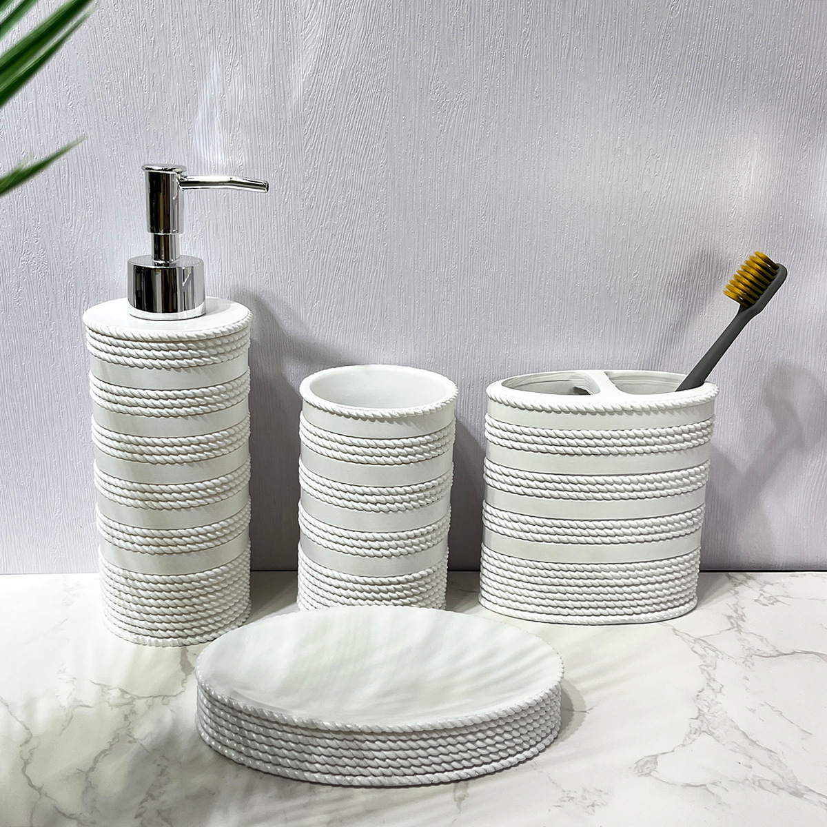 Set de baño de resina simple, artículos de baño, hotel de cuatro piezas, botella de desinfectante de manos, taza, jabón, decoración