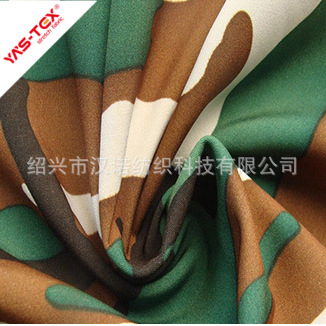 涤纶迷彩印花四面弹复合摇粒绒 软壳防水冲锋衣面料 布料
