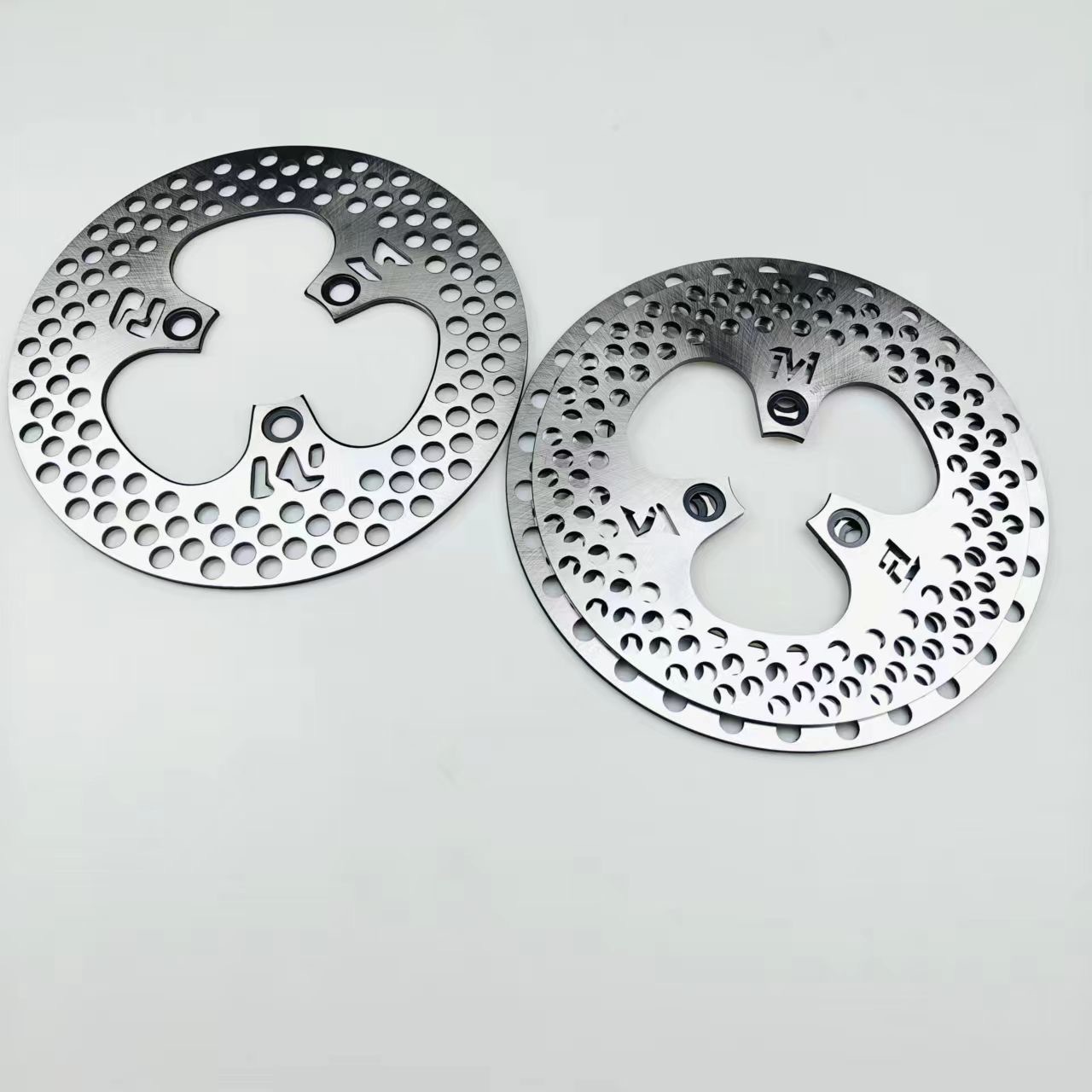 Xiaoniu Electric Vehicle Modified Front and Rear Disc Brake Fixed Disc Oversized Hole Oversized Aircraft Sound Quenched Forged Steel Laser Cutting
