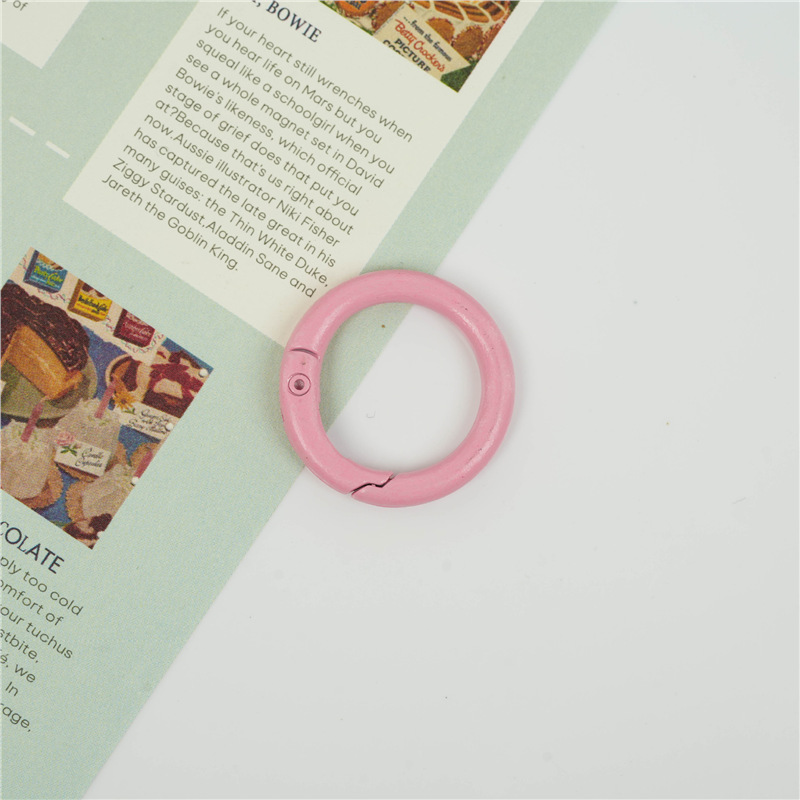Macaron 23mm colgar chapado bobina de color caramelo abertura de resorte pequeño redondo hebilla de metal accesorios de joyería