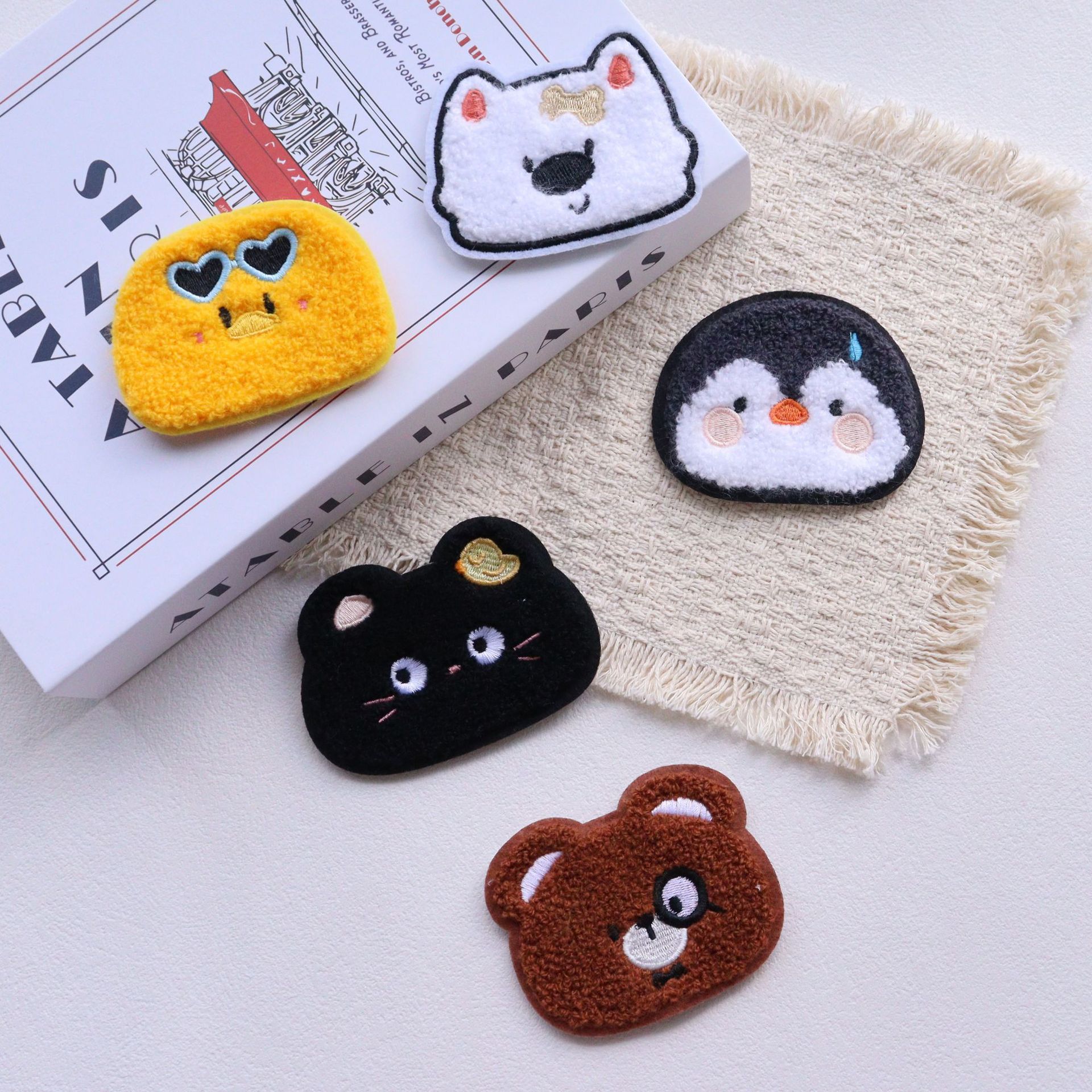 Wholesale Cute Pet Animal Seamless Embroidery Bangs Stickers, Soft and Adorable Cartoon Girl Hair Magic Stickers, Hair Accessories