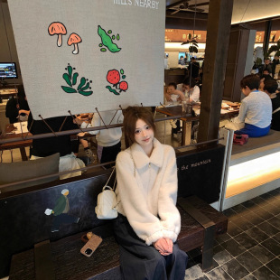 2025�¿�Ƥëһ�w����ѩ��ܛŴ�h��Ƥ�ݷ��I���ɰ�ɫëë����Ů��