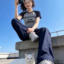 夏季时尚穿搭一整套装女修身正肩短袖T恤松紧腰速干裤休闲两件套