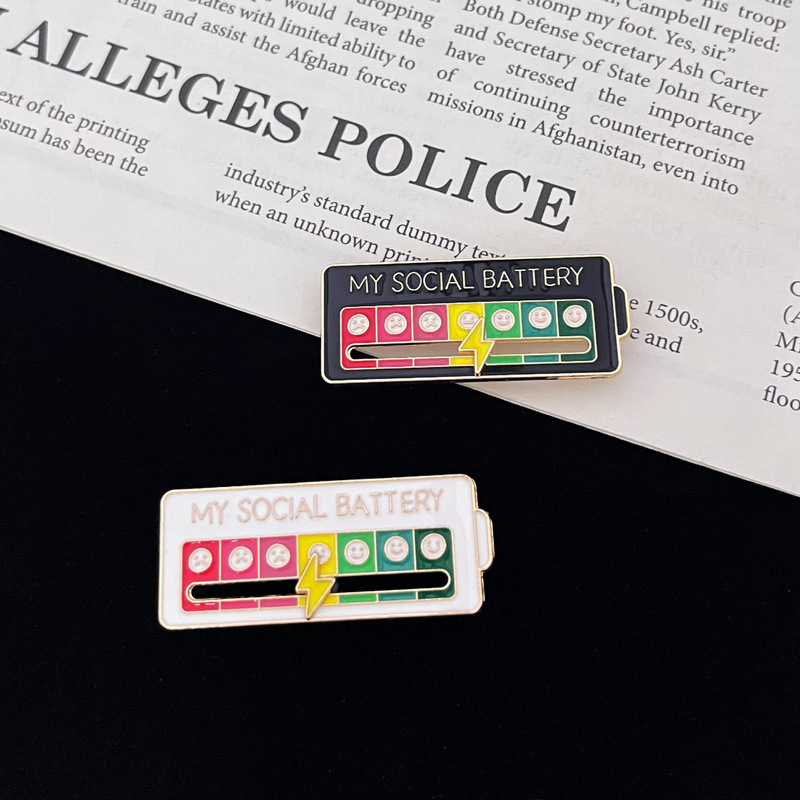 Mood-Changing Brooch with Personality, Sliding Social Energy Transformation Metal Badge, Unisex Expression Pin Accessory