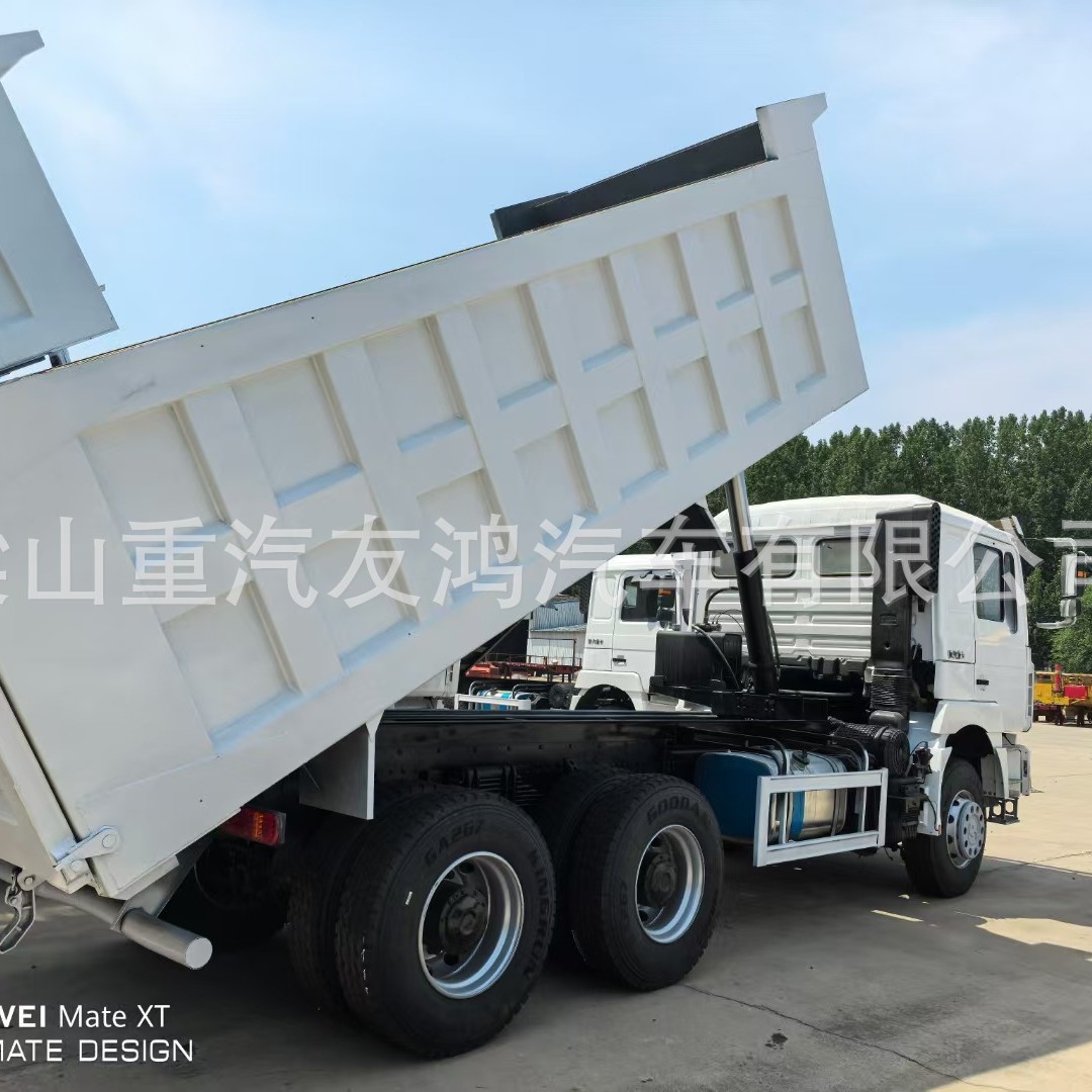 Sinotruk Howo Refurbished Dump Truck Rear Eight-Wheel Engineering Dump Truck Overseas Supply of Second-Hand 8*4 Earthmoving Truck