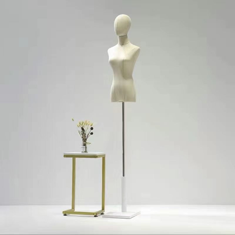 Maniquí de Exhibición Femenino de Polietileno de Cuerpo Entero para Escaparate de Tienda image 29