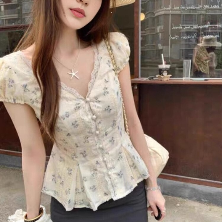 French-Style Tea Break Lace V-Neck Short-Sleeve Shirt for Women, Summer Sweet Style Embroidered Floral Waist-Cinching Slimming Top French-Style Tea Break Lace V-Neck Short-Sleeve Shirt for Women, Summer Sweet Style Embroidered Floral Waist-Cinching Slimming Top