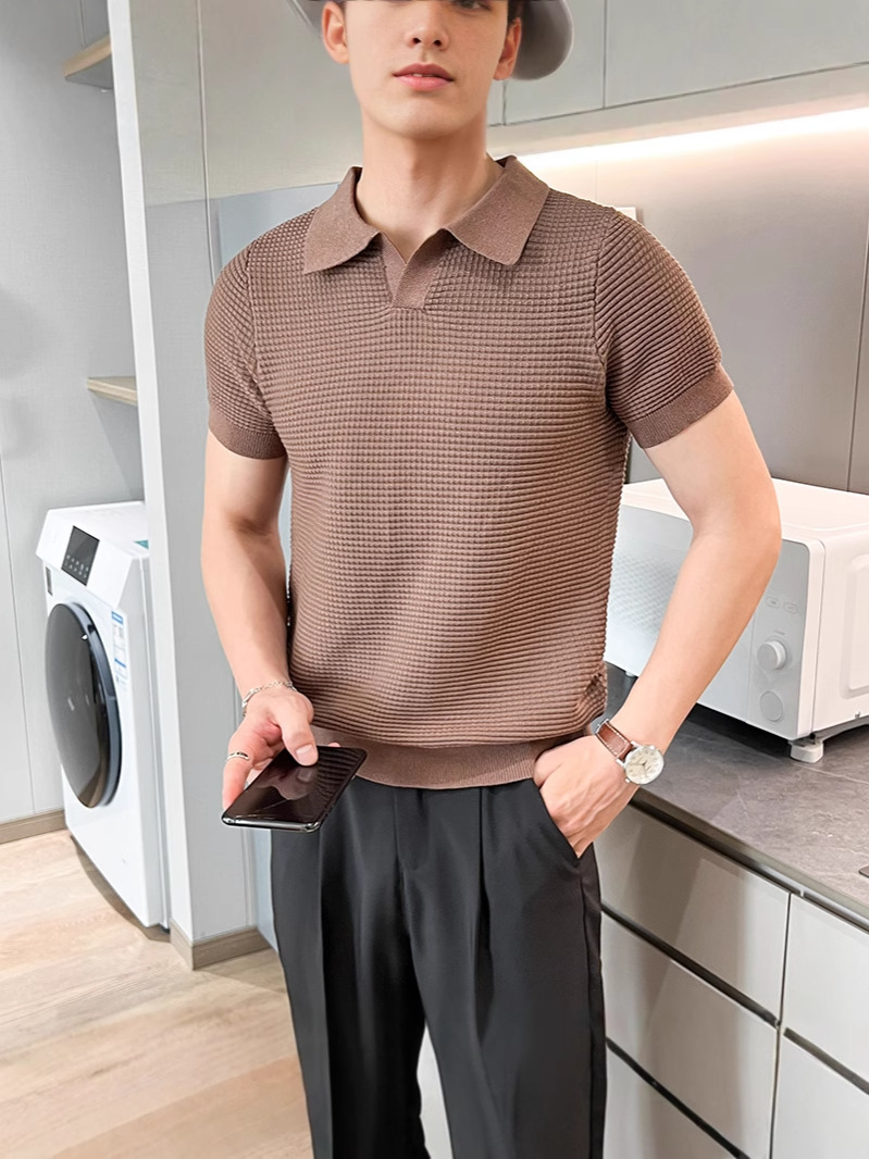Comercio exterior una camisa de polo de punto delgada de verano de moda masculina con cuello ligero de textura de viento maduro T mangas cortas