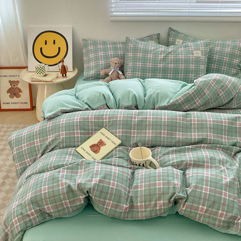 Cama de cuatro piezas A clase madre y bebé dormir desnudos ropa de cama de algodón lavado con agua cubierta cama dormitorio cama de tres piezas